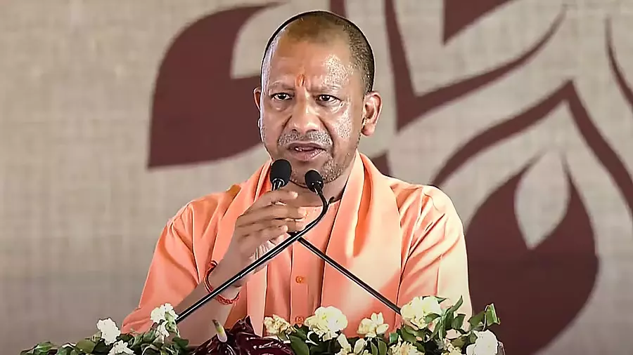 Live: UP अधीनस्थ सेवा चयन आयोग से चयनित 1,375 ग्राम पंचायत अधिकारियों को मिले नियुक्ति पत्र
