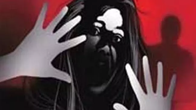 पूजा छोड़ो, कलमा पढ़ो... छात्रा के यौन शोषण और सिंदूर वाली तस्वीर से ब्लैकमेलिंग का खेल पूजा छोड़ो, कलमा पढ़ो... छात्रा के यौन शोषण और सिंदूर वाली तस्वीर से ब्लैकमेलिंग का खेल