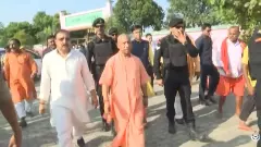 LIVE: मुख्यमंत्री योगी आदित्यनाथ का कुशीनगर में बाढ़ राहत सामग्री वितरण कार्यक्रम LIVE: मुख्यमंत्री योगी आदित्यनाथ का कुशीनगर में बाढ़ राहत सामग्री वितरण कार्यक्रम
