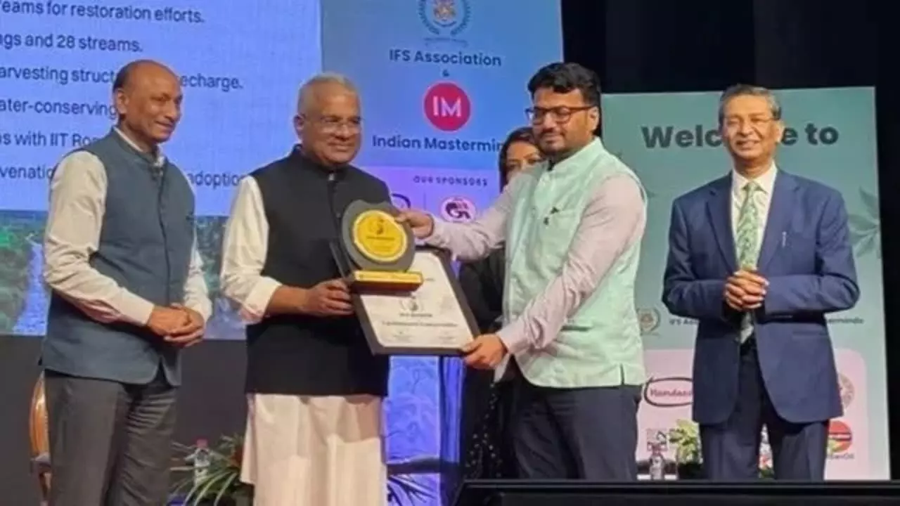 हेंवल नदी पुनर्जीवन का मॉडल बना मिसाल, IFS धर्म सिंह मीणा ‘ईको वारियर अवार्ड’ से सम्मानित