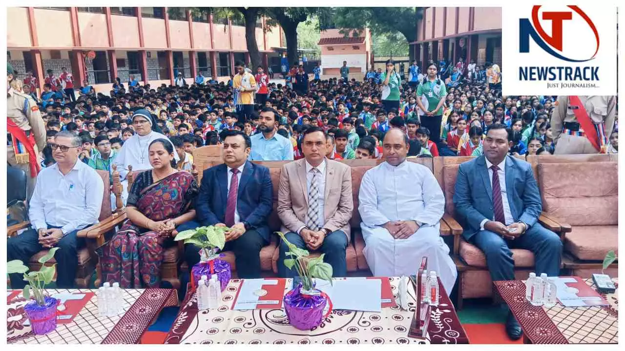Mathura News: पॉक्सो अधिनियम को लेकर विद्यार्थियों को किया जागरूक, टैंक चौराहे पर नुक्कड़ नाटक