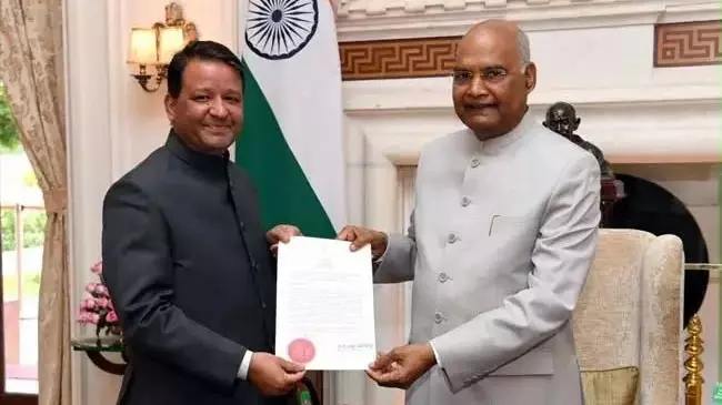 ऑपरेशन सिंदूर के बाद पहली बार पाकिस्तान पहुंचे वरिष्ठ भारतीय राजनयिक, जानिए क्यों ऑपरेशन सिंदूर के बाद पहली बार पाकिस्तान पहुंचे वरिष्ठ भारतीय राजनयिक, जानिए क्यों