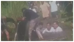 Bijnor News: नूरपुर-धामपुर मार्ग पर बड़ा हादसा, पानी भरे गड्ढे में डूबी कार; 20 साल के युवक की मौत Bijnor News: नूरपुर-धामपुर मार्ग पर बड़ा हादसा, पानी भरे गड्ढे में डूबी कार; 20 साल के युवक की मौत