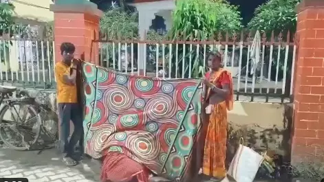 मुसहर हो... नहीं कराएंगे डिलिवरी, भदोही में अस्पताल के बाहर सड़क पर हुआ प्रसव, VIDEO VIRAL मुसहर हो... नहीं कराएंगे डिलिवरी, भदोही में अस्पताल के बाहर सड़क पर हुआ प्रसव, VIDEO VIRAL