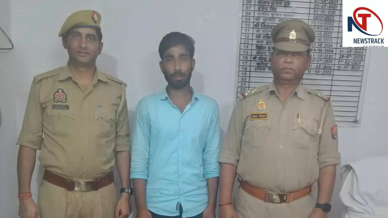 Etawah News: पल्सर बाइक की जिद में युवक ने उठाया आत्मघाती कदम, पुलिस ने दरवाजा तोड़कर बचाई जान Etawah News: पल्सर बाइक की जिद में युवक ने उठाया आत्मघाती कदम, पुलिस ने दरवाजा तोड़कर बचाई जान