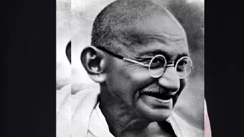 लेखन में हर जगह मौजूद हैं महात्मा गांधी, सरोजिनी नायडू से जॉर्ज ऑरवेल तक ने ऐसे देखा ‘बापू’ को लेखन में हर जगह मौजूद हैं महात्मा गांधी, सरोजिनी नायडू से जॉर्ज ऑरवेल तक ने ऐसे देखा ‘बापू’ को