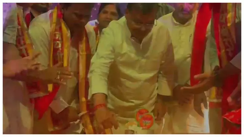 Tourism Minister Jayavir Singh celebrates birthday, responds on employment issues Tourism Minister Jayavir Singh celebrates birthday, responds on employment issues