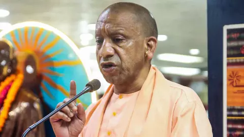 भदोही भूल जाइए जनाब! अब कहिए संत रविदास नगर, CM योगी ने नाम बदलने का किया बड़ा ऐलान भदोही भूल जाइए जनाब! अब कहिए संत रविदास नगर, CM योगी ने नाम बदलने का किया बड़ा ऐलान