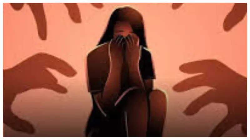 Road moving minor girl pulled into gang rape, FIR on 4, main accused arrested Road moving minor girl pulled into gang rape, FIR on 4, main accused arrested