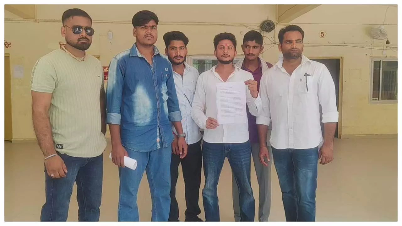 Students object to appointment of Controller of Authority in college Students object to appointment of Controller of Authority in college