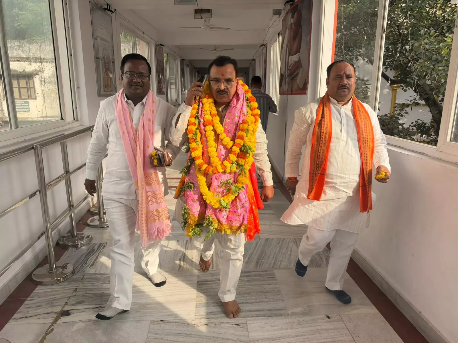 आम कार्यकर्ता से राज्यसभा तक पहुंचे प्रकाश पाल, BJP ने OBC मोर्चा के प्रदेश अध्यक्ष पर जताया भरोसा आम कार्यकर्ता से राज्यसभा तक पहुंचे प्रकाश पाल, BJP ने OBC मोर्चा के प्रदेश अध्यक्ष पर जताया भरोसा