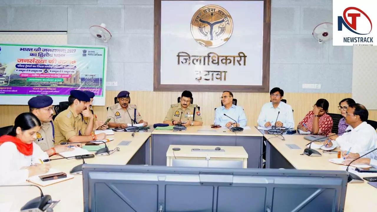 Etawah News: त्योहारों को लेकर पीस कमेटी की बैठक, डीएम-एसएसपी ने शांति व्यवस्था के दिए निर्देश Etawah News: त्योहारों को लेकर पीस कमेटी की बैठक, डीएम-एसएसपी ने शांति व्यवस्था के दिए निर्देश