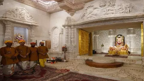 Ayodhya Ram Mandir: सीता रसोई में बदले नियम, ड्रेस कोड लागू; आधार कार्ड से रामलला दर्शन पर बड़ा मंथन Ayodhya Ram Mandir: सीता रसोई में बदले नियम, ड्रेस कोड लागू; आधार कार्ड से रामलला दर्शन पर बड़ा मंथन