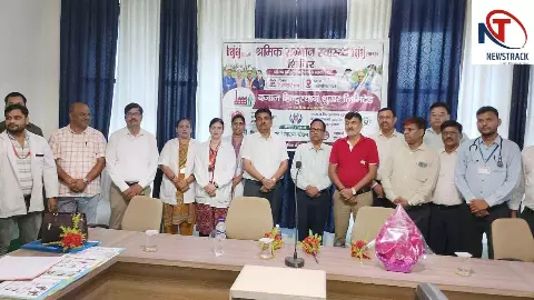 Balrampur News: उतरौला चीनी मिल में स्वास्थ्य शिविर, 200 श्रमिकों और परिजनों की हुई स्वास्थ्य जांच Balrampur News: उतरौला चीनी मिल में स्वास्थ्य शिविर, 200 श्रमिकों और परिजनों की हुई स्वास्थ्य जांच
