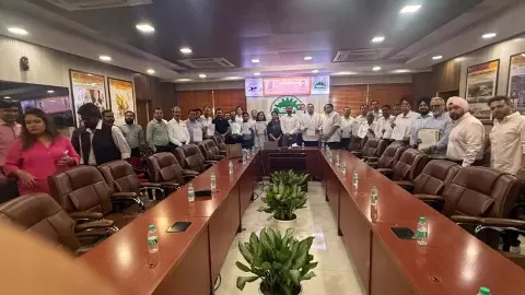 यीडा में निवेश को नई रफ्तार, 25 कंपनियों को मिला LOI; ₹3,155 करोड़ का निवेश, 9 हजार से ज्यादा रोजगार यीडा में निवेश को नई रफ्तार, 25 कंपनियों को मिला LOI; ₹3,155 करोड़ का निवेश, 9 हजार से ज्यादा रोजगार