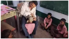 Etawah News: छात्र के सिर पर बजाया तबला, वीडियो वायरल होने पर प्रधानाध्यापक निलंबित