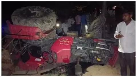 बिजनौर ट्रिपल मर्डर: जमालुद्दीनपुर में दबंग ने बेकसूरों पर चढ़ाया ट्रैक्टर, 3 की मौके पर मौत, 1 महिला गंभीर बिजनौर ट्रिपल मर्डर: जमालुद्दीनपुर में दबंग ने बेकसूरों पर चढ़ाया ट्रैक्टर, 3 की मौके पर मौत, 1 महिला गंभीर