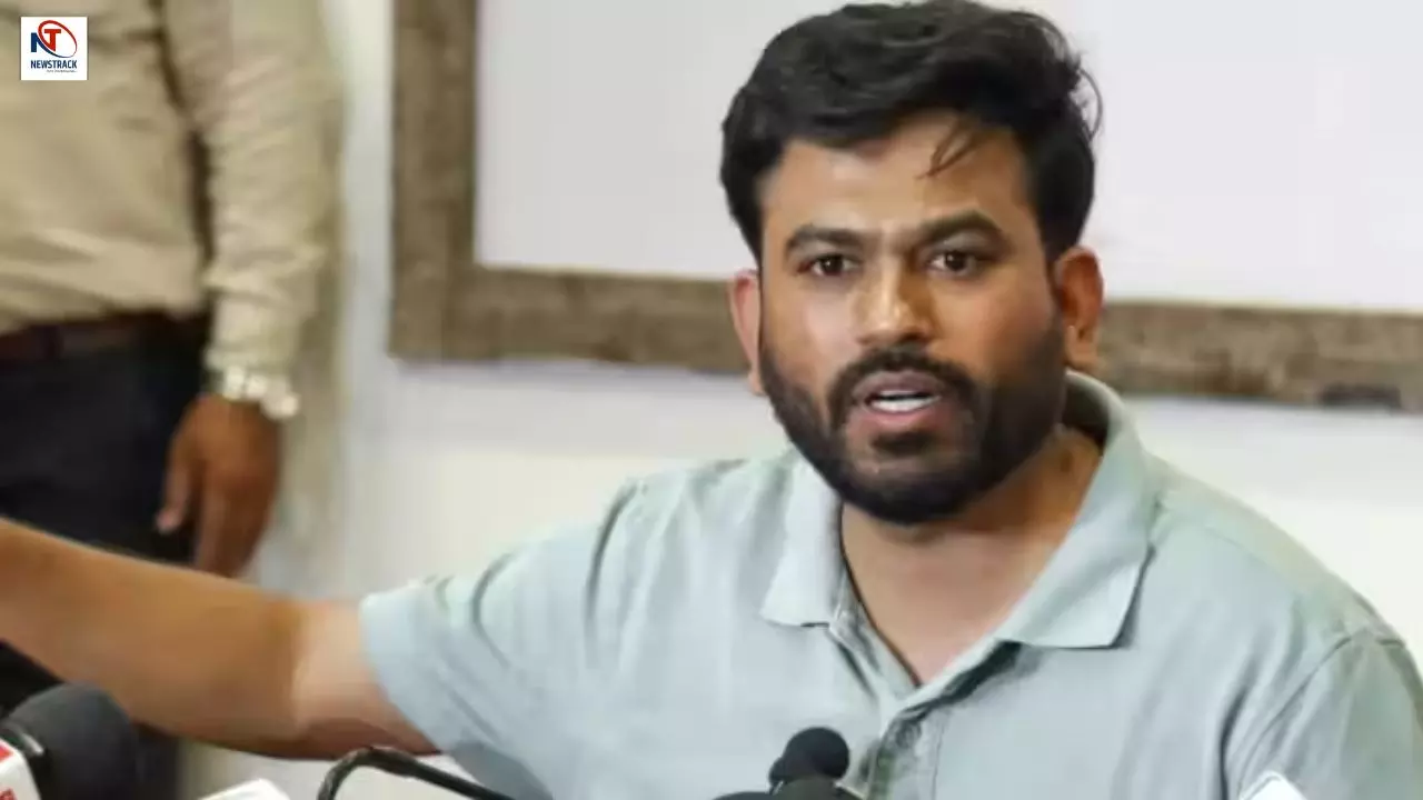 Abhijeet Dipke Warns of Arrest Ahead of CJP Protest Abhijeet Dipke Warns of Arrest Ahead of CJP Protest
