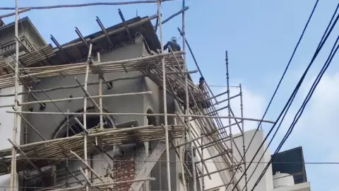 Moradabad News: स्कूल से होटल तक पहुंचा प्रिंस रोड का भवन, MDA की अनुमति पर सवाल, जांच की मांग तेज