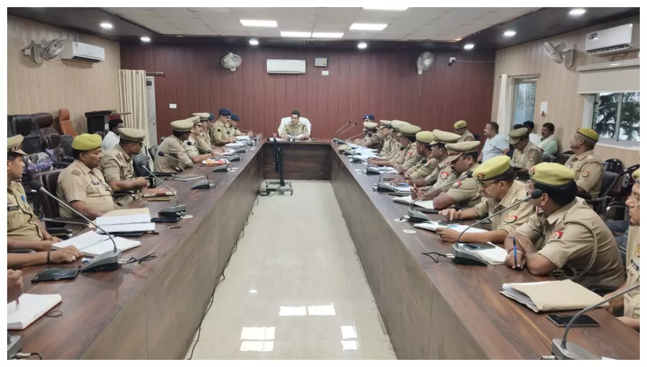 चंदौली पुलिस की सख्ती: एएसपी विक्रम दहिया बोले, यक्ष ऐप से होगी अपराधियों की डिजिटल निगरानी चंदौली पुलिस की सख्ती: एएसपी विक्रम दहिया बोले, यक्ष ऐप से होगी अपराधियों की डिजिटल निगरानी