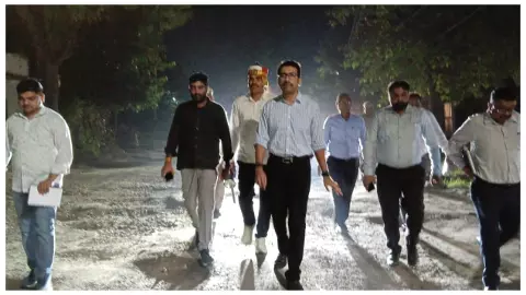 Amethi News: डीएम ने सड़कों का किया औचक निरीक्षण, PWD को दो दिन की दी अल्टीमेटम चेतावनी। Amethi News: डीएम ने सड़कों का किया औचक निरीक्षण, PWD को दो दिन की दी अल्टीमेटम चेतावनी।