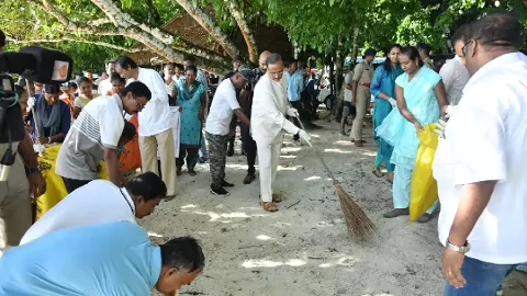 स्वराजद्वीप के विकास को मिलेगी रफ्तार, स्वास्थ्य-शिक्षा और पर्यटन सुविधाओं पर उपराज्यपाल का जोर स्वराजद्वीप के विकास को मिलेगी रफ्तार, स्वास्थ्य-शिक्षा और पर्यटन सुविधाओं पर उपराज्यपाल का जोर