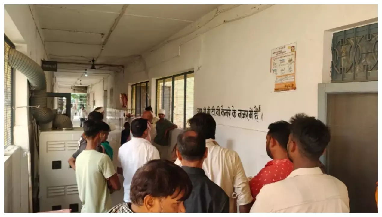 Chandauli News: पोखरा में डूबने से 12 वर्षीय किशोर की मौत, परिवार में मचा कोहराम Chandauli News: पोखरा में डूबने से 12 वर्षीय किशोर की मौत, परिवार में मचा कोहराम