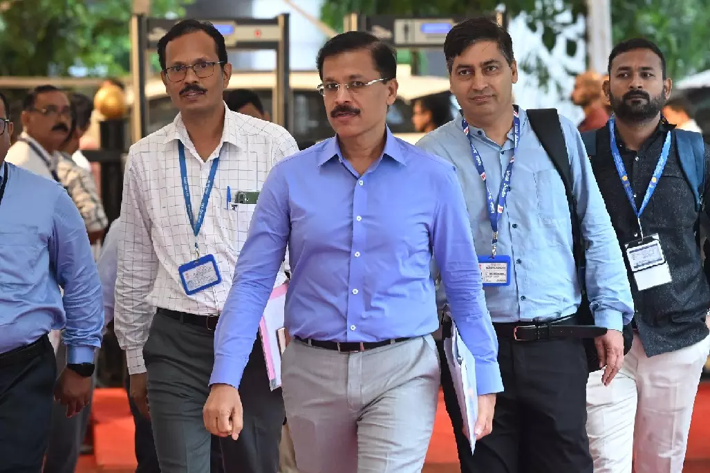IAS Tukaram Mundhe के काम से महाराष्ट्र सरकार खुश, MPSC पेपर लीक की जांच में दी बड़ी जिम्मेदारी
