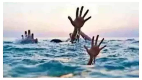 Sonbhadra: अजीर नदी का गहरा पानी बना काल, 11 वर्षीय लवकुश की डूबने से मौत; परिवार में मचा कोहराम Sonbhadra: अजीर नदी का गहरा पानी बना काल, 11 वर्षीय लवकुश की डूबने से मौत; परिवार में मचा कोहराम