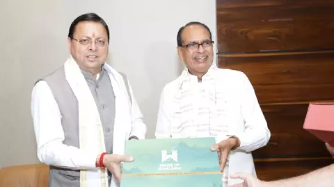 उत्तराखंड की 610 बसावटों तक पहुंचेगी सड़क सुविधा, 315 सड़कों के प्रस्तावों पर धामी ने की चर्चा उत्तराखंड की 610 बसावटों तक पहुंचेगी सड़क सुविधा, 315 सड़कों के प्रस्तावों पर धामी ने की चर्चा