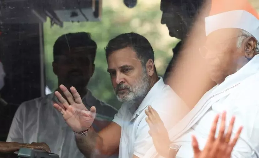 वोट चोरी पर आर-पार की तैयारी? राहुल गांधी के घर जुट रहे INDIA ब्लॉक के नेता