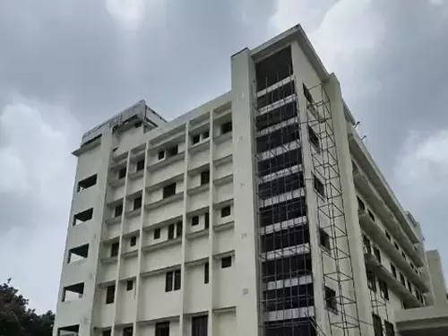 प्रयागराज में बाल चिकित्सालय निर्माण में लापरवाही, फर्म ब्लैकलिस्ट; 55 लाख की बैंक गारंटी जब्त प्रयागराज में बाल चिकित्सालय निर्माण में लापरवाही, फर्म ब्लैकलिस्ट; 55 लाख की बैंक गारंटी जब्त