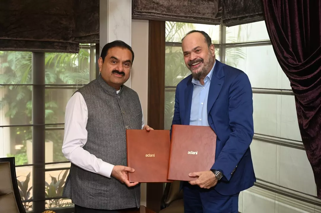 अदाणी और जेबिल मिलकर भारत में बनाएंगे AI डेटा सेंटर उपकरण, 50:50 संयुक्त उद्यम का प्रस्ताव अदाणी और जेबिल मिलकर भारत में बनाएंगे AI डेटा सेंटर उपकरण, 50:50 संयुक्त उद्यम का प्रस्ताव