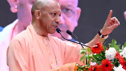 सीएम योगी का दो दिवसीय वाराणसी दौरा कल, शिक्षक-स्नातक महासम्मेलन को करेंगे संबोधित सीएम योगी का दो दिवसीय वाराणसी दौरा कल, शिक्षक-स्नातक महासम्मेलन को करेंगे संबोधित