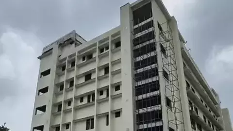 प्रयागराज में बाल चिकित्सालय निर्माण में लापरवाही, फर्म ब्लैकलिस्ट; 55 लाख की बैंक गारंटी जब्त प्रयागराज में बाल चिकित्सालय निर्माण में लापरवाही, फर्म ब्लैकलिस्ट; 55 लाख की बैंक गारंटी जब्त