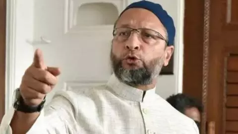 SIR पर ओवैसी का बड़ा दांव! राहुल गांधी के बाद अब SC पहुंचे AIMIM प्रमुख, EC की प्रक्रिया पर उठाए सवाल SIR पर ओवैसी का बड़ा दांव! राहुल गांधी के बाद अब SC पहुंचे AIMIM प्रमुख, EC की प्रक्रिया पर उठाए सवाल