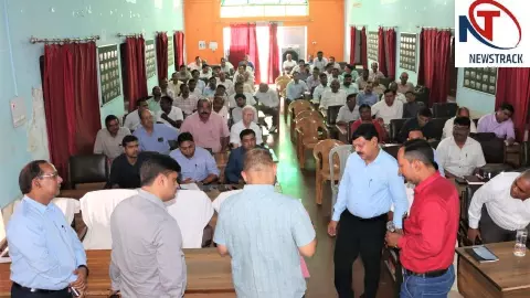 Pratapgarh:एमएलसी चुनाव प्रशिक्षण का डीएम ने किया निरीक्षण, अनुपस्थित कार्मिकों को एफआईआर की चेतावनी Pratapgarh:एमएलसी चुनाव प्रशिक्षण का डीएम ने किया निरीक्षण, अनुपस्थित कार्मिकों को एफआईआर की चेतावनी
