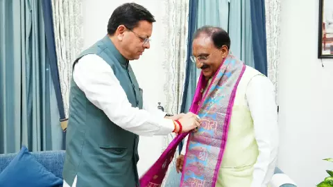सीएम धामी से मिले पूर्व केंद्रीय मंत्री डॉ. रमेश पोखरियाल निशंक, उत्तराखंड के विकास पर हुई चर्चा सीएम धामी से मिले पूर्व केंद्रीय मंत्री डॉ. रमेश पोखरियाल निशंक, उत्तराखंड के विकास पर हुई चर्चा