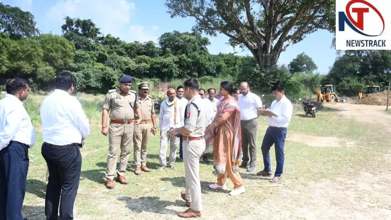 Fatehpur News: मूर्ति विसर्जन को लेकर अलर्ट, डीएम और एसपी ने नौवस्ता घाट का किया निरीक्षण Fatehpur News: मूर्ति विसर्जन को लेकर अलर्ट, डीएम और एसपी ने नौवस्ता घाट का किया निरीक्षण