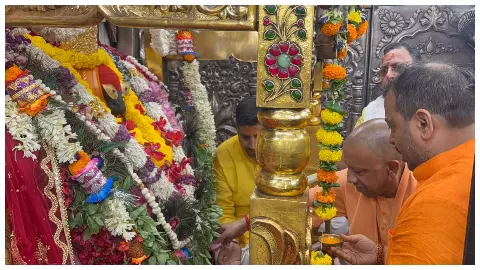 CM Yogi targets SP-Congress, raises questions on familyism CM Yogi targets SP-Congress, raises questions on familyism