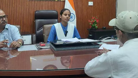 Medhavi student became happy for a day DM