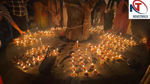 Siddharthnagar News: महाकाली मंदिर सवा दो लाख दीपों से जगमगाया, DM-SP ने किया दीपोत्सव का शुभारंभ Siddharthnagar News: महाकाली मंदिर सवा दो लाख दीपों से जगमगाया, DM-SP ने किया दीपोत्सव का शुभारंभ