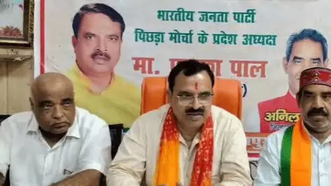 Prakash Pal on Akhilesh Yadav: BJP MP Targets SP Chief Over Navratri Temple Visits