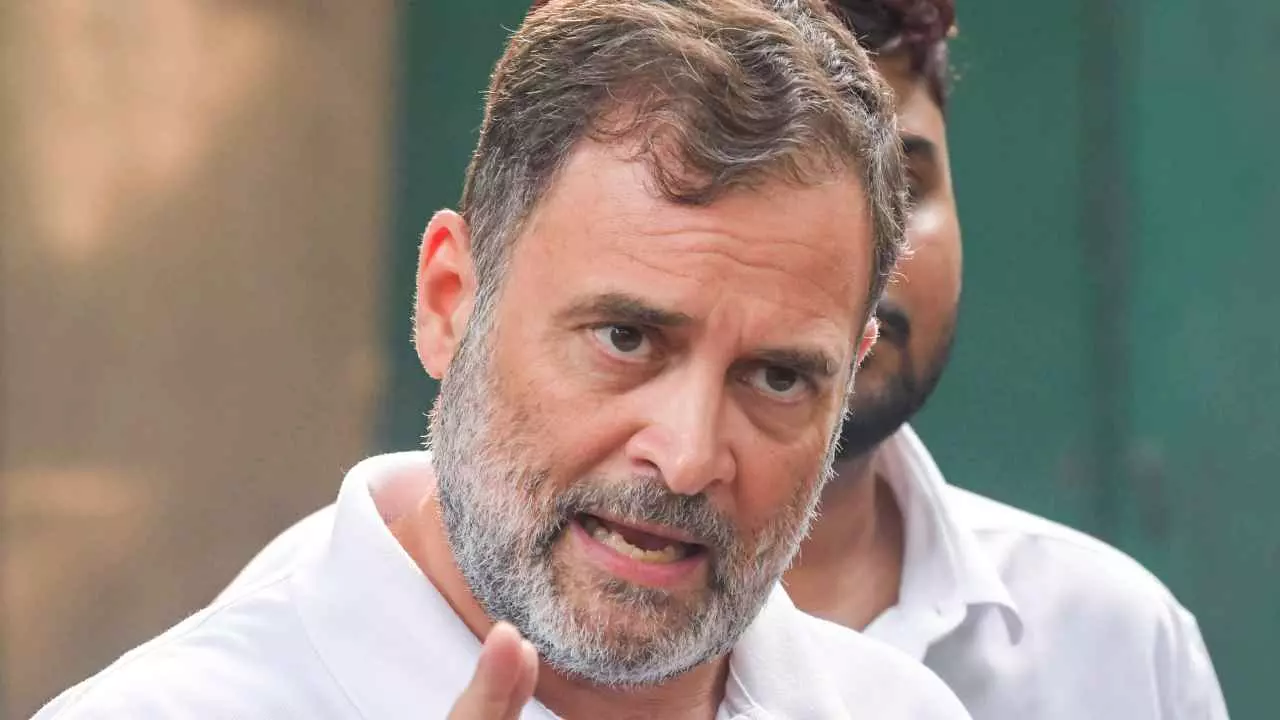 राहुल गांधी की बढ़ी टेंशन! महिला पत्रकार ने पुलिस में की शिकायत, दुर्व्यवहार और धमकी जैसे कई गंभीर आरोप