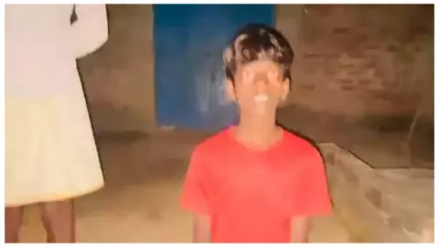 Chitrakoot : दुर्गा पंडाल में दर्शन करने गए किशोर की मौत, हैंडपंप का पानी पीने के बाद बिगड़ी थी हालत Chitrakoot : दुर्गा पंडाल में दर्शन करने गए किशोर की मौत, हैंडपंप का पानी पीने के बाद बिगड़ी थी हालत