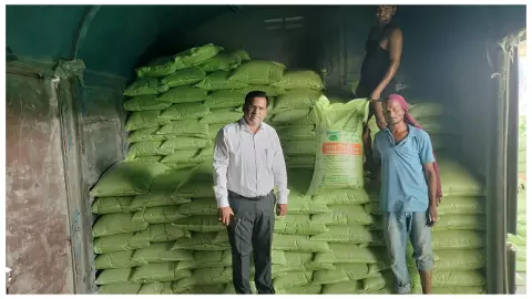 Jalaun News: जालौन को मिली 4077 मीट्रिक टन डीएपी, रबी की बुवाई से पहले खाद आपूर्ति तेज Jalaun News: जालौन को मिली 4077 मीट्रिक टन डीएपी, रबी की बुवाई से पहले खाद आपूर्ति तेज