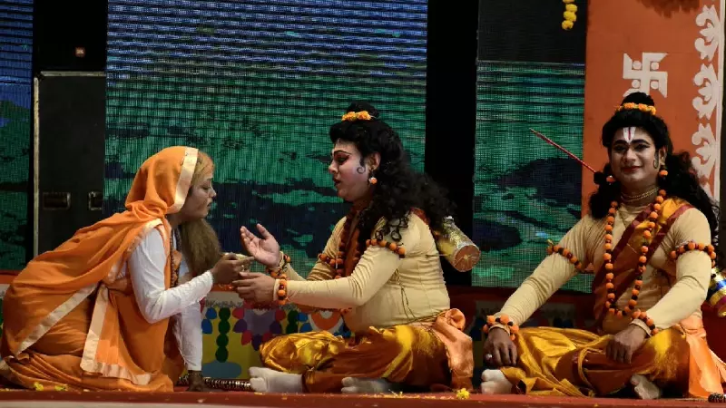 ऐशबाग की ऐतिहासिक रामलीला में दिखा AI का कमाल, उड़ते हनुमान को देख रोमांचित हुए  दर्शक