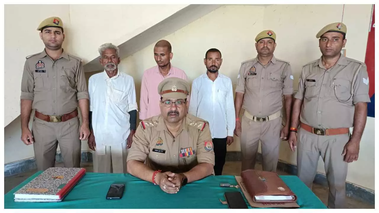 Sonbhadra News: मिशन शक्ति अभियान में बड़ी कार्रवाई, गैंगस्टर के तीन वांछित आरोपी दबोचे