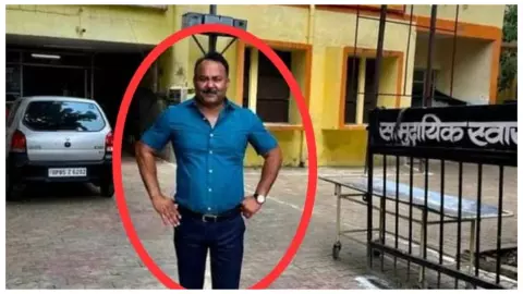 Mathura News: मथुरा में चिकित्सा अधिकारी पर महिला नर्स से छेड़छाड़ और अश्लील मैसेज भेजने का आरोप, मुकदमा दर्ज Mathura News: मथुरा में चिकित्सा अधिकारी पर महिला नर्स से छेड़छाड़ और अश्लील मैसेज भेजने का आरोप, मुकदमा दर्ज