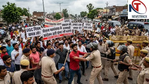 Hapur News: धौलाना में UGC नियमों के विरोध में प्रदर्शन, महापंचायत रोकी गई तो सड़क पर लगाया जाम Hapur News: धौलाना में UGC नियमों के विरोध में प्रदर्शन, महापंचायत रोकी गई तो सड़क पर लगाया जाम